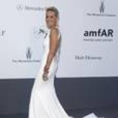 Generous stars at Cannes Aids gala