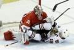 red wings top blackhawks 2-0, take 3-1 series lead